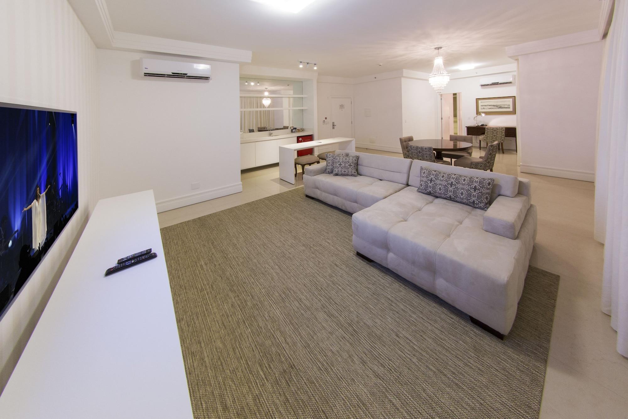 Hotel Mont Blanc Premium Ribeirao Preto Exterior photo A living room in a condominium