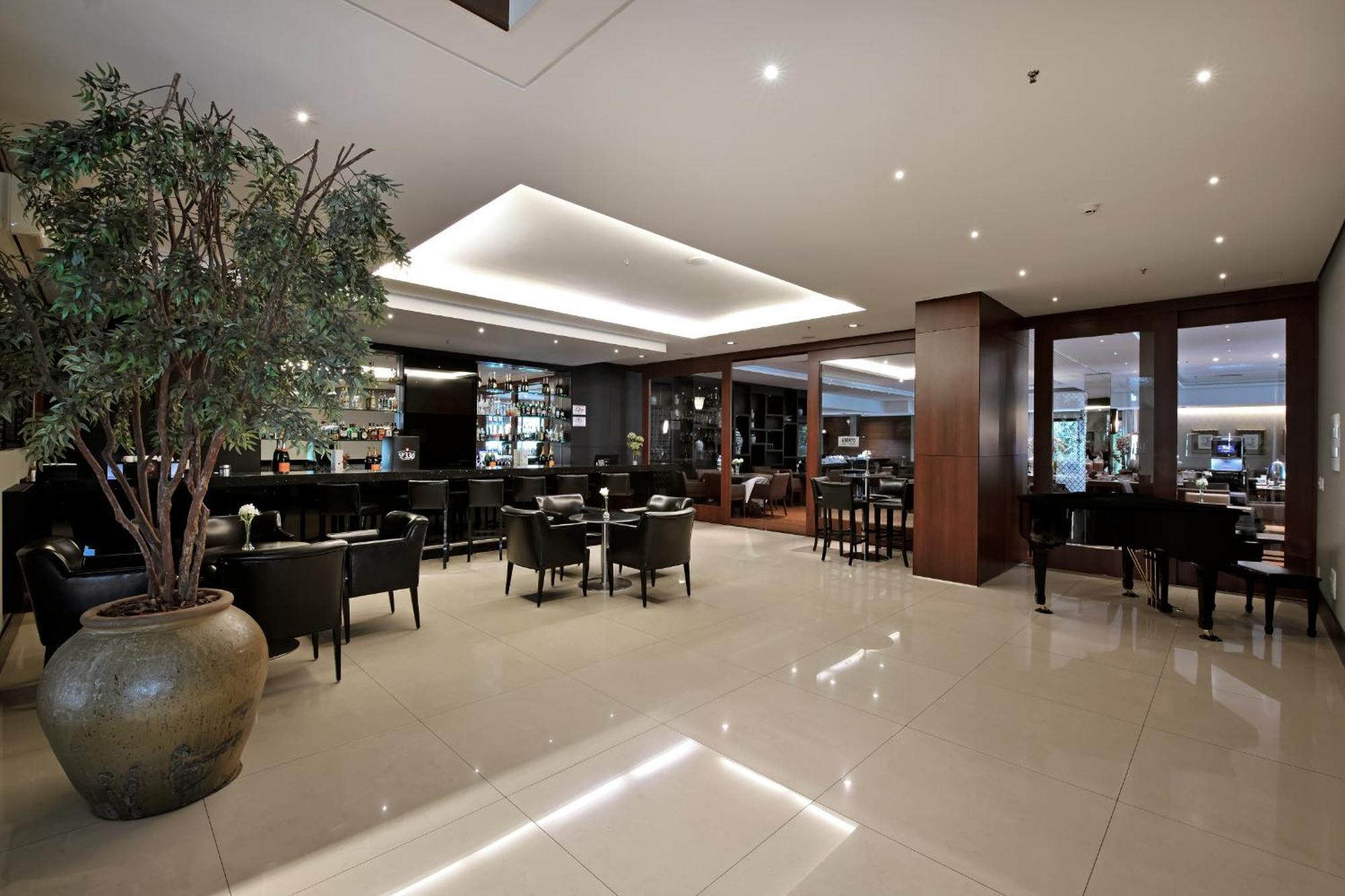 Hotel Mont Blanc Premium Ribeirao Preto Exterior photo The interior of the lounge