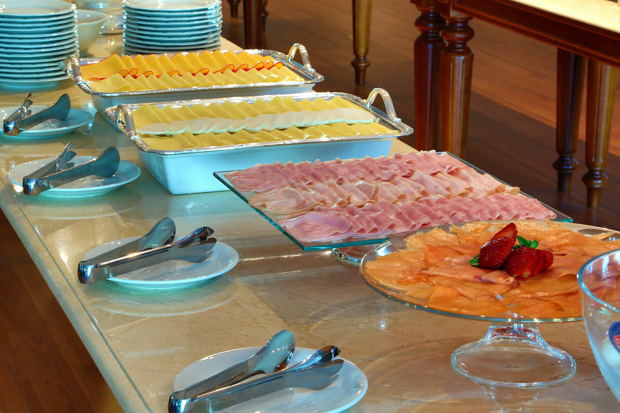 Hotel Mont Blanc Premium Ribeirao Preto Exterior photo A buffet